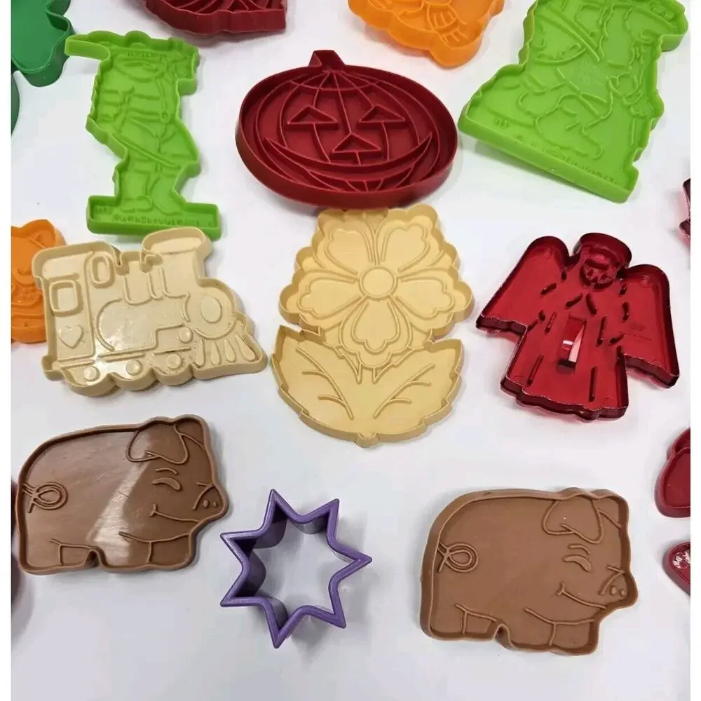 Lot of 30+ Vintage Cookie Cutters Hallmark Tupperware Hutzler Holiday 80s